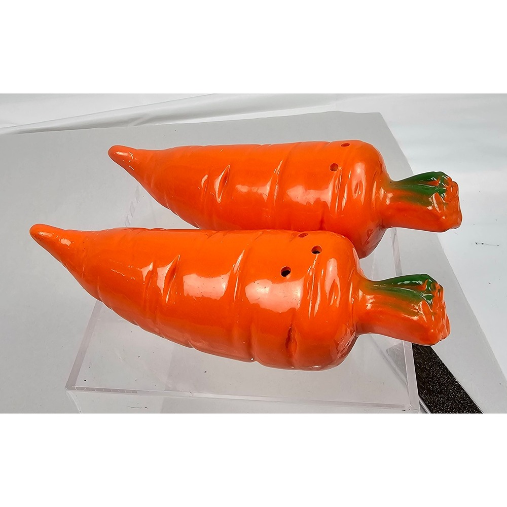 Vintage Carrot Salt and Pepper Shakers Ceramic Orange Vegetable Japan Set 6in‎